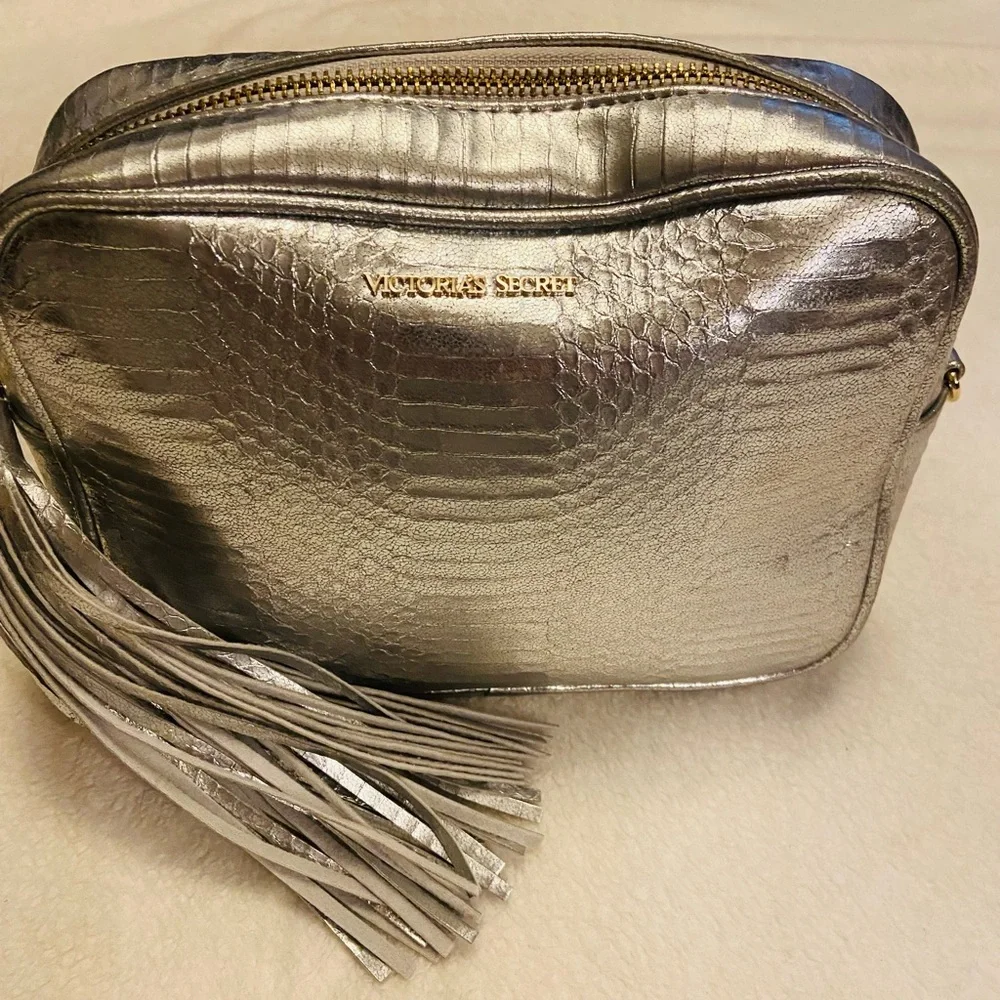 Victoria’s Secret Animal Print Silver GUC